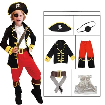 Пиратски костюм капитан Джак за ролеви игри - превръщане в карибския пират, демонстрирующего на децата по време на партита в чест на Хелоуин