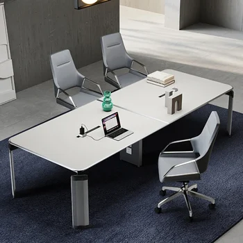 Просто и модерно съчетание на конферентни маси и столове за престижна мащабни обучения, дългата маса, интелигентна офис