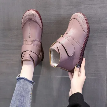 Обувки за жени 2023, висококачествени зимни дамски обувки размер плюс 42, класически обувки за майки с бродерия, плюш топли модерни къси ботуши