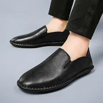 Мъжки обувки 2023 г., Висококачествена Мъжка Кожена Ежедневни обувки без закопчалка, Пролетно-есенна Однотонная Бизнес обувки на задържани стил на ниска пета