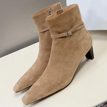 Есен-Зима Нови дамски къси ботуши с квадратни пръсти в британския стил, Лекота на Универсални обикновен дамски обувки на квадратен ток
