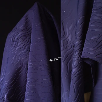 Щампована тъкан Хлопчатобумажный лист, вдлъбната и изпъкнала лазерно гравиране, триизмерна структура, креативна дизайнерска плат за дрехи